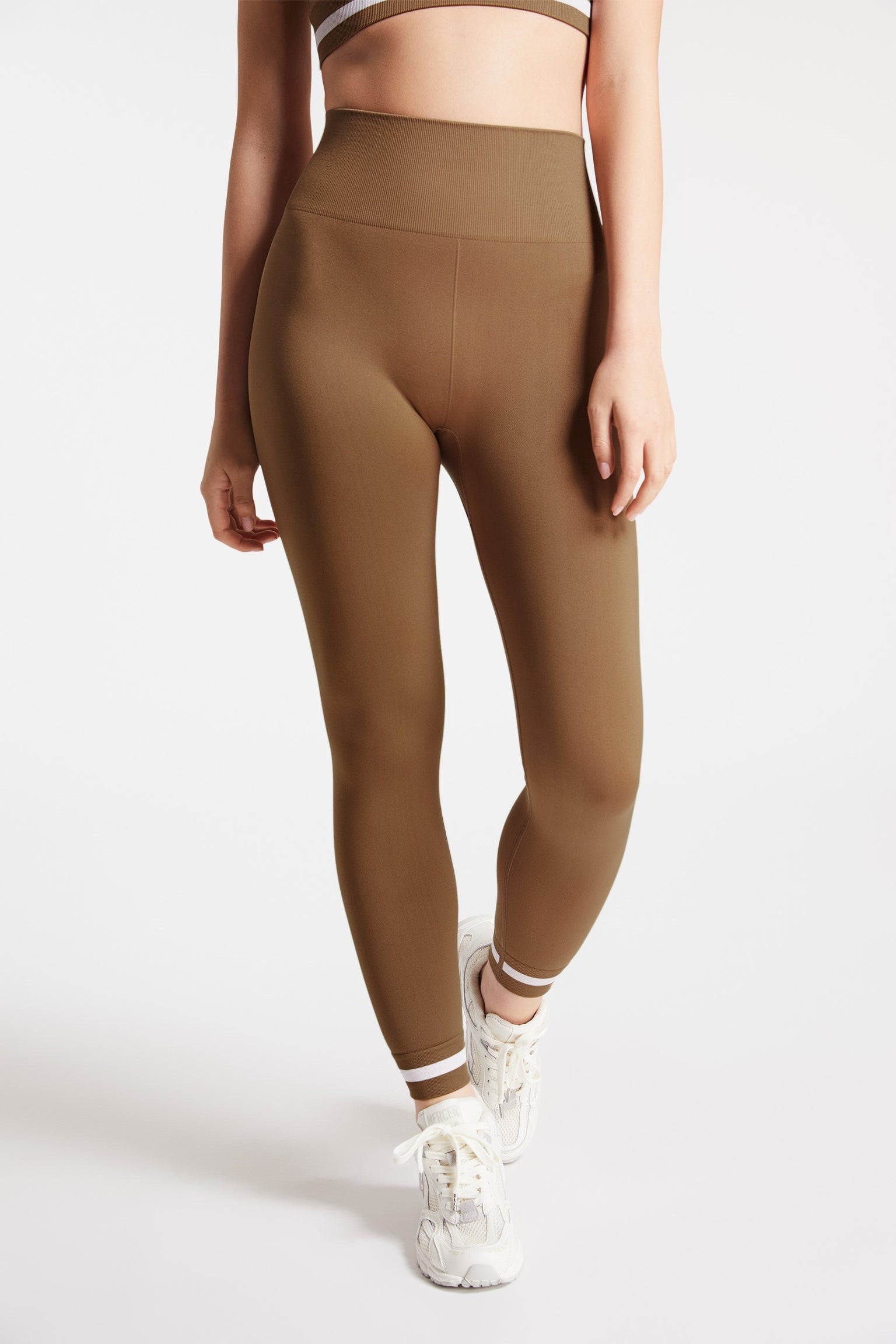 FORM SEAMLESS 25IN MIDI PANT BROWN - 19WA51626_1